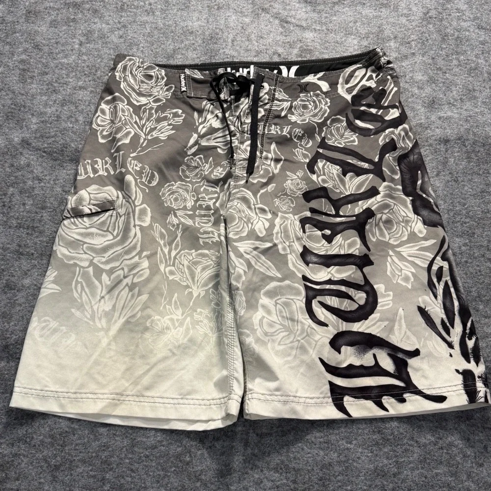 VTG Y2K Mens 32-34 Hurley Board Shorts Surf Gothic Print